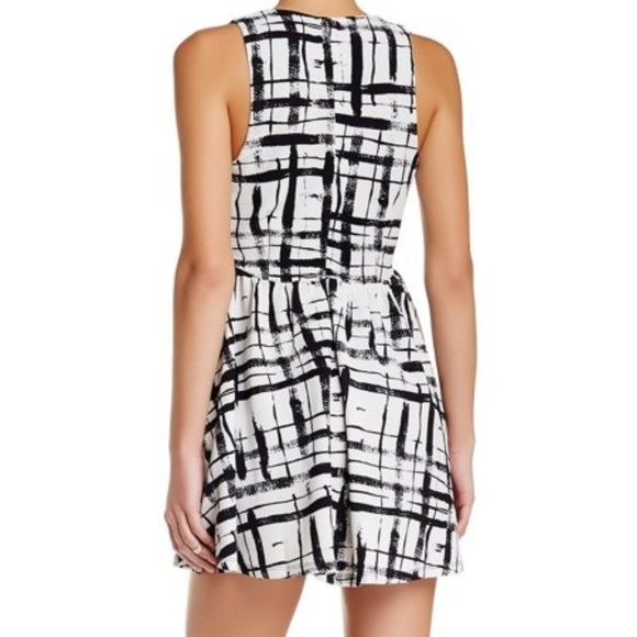 Free Press NEW White Black Print - Picture 2 of 4